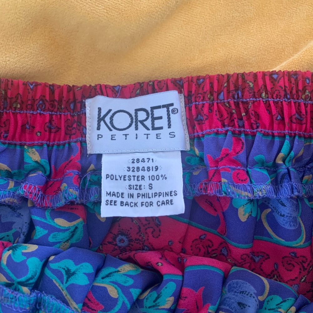 Vintage medium length skirt